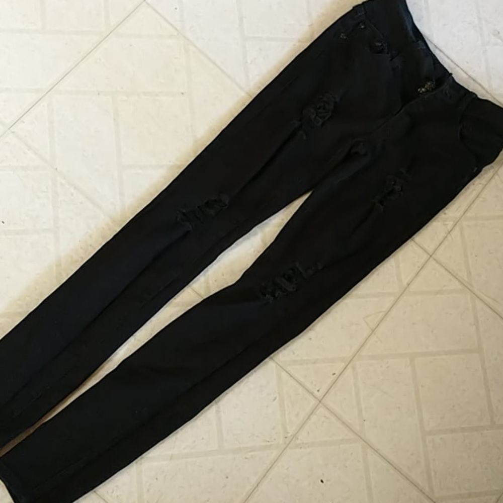 Black skinny ripped jeans
